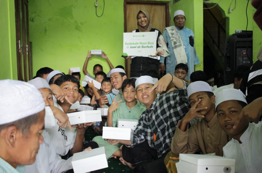  IZI Bersama Zakatpedia Salurkan 130 Nasi Box di Majelis Taklim Miftahul Khair