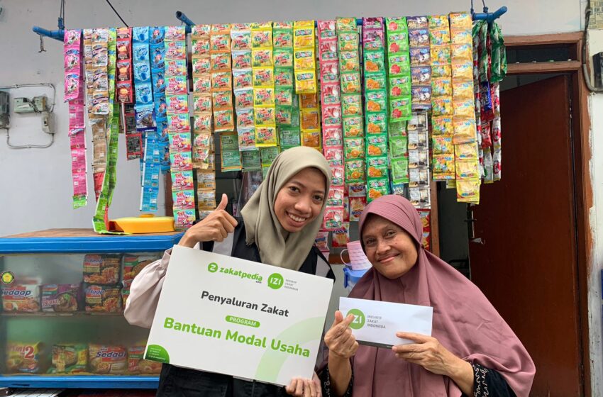  Kolaborasi IZI & Zakatpedia Bantu Modal Usaha Ibu Triningsih Lanjutkan Kehidupan di Jakarta