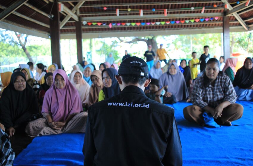  Kolaborasi Kebaikan, IZI – Zakatpedia Bagikan Paket Sembako di Kepulauan Seribu