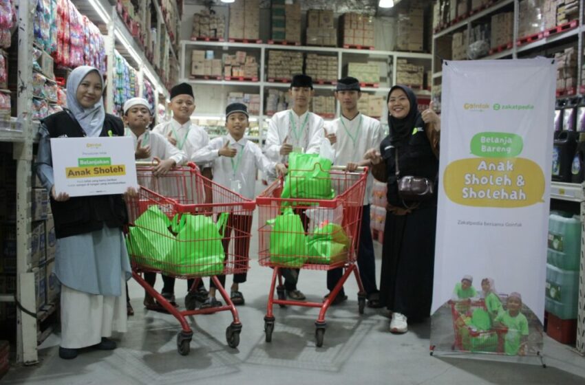  Liburan Berkah: IZI & Zakatpedia Ajak Anak Yatim Duafa Belanja Bersama