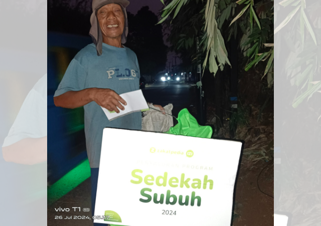  IZI & Zakatpedia Beri Kebahagiaan Di Waktu Subuh Kepada Bapak Boir